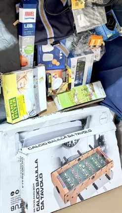 Gemischte Restposten aus dem Sammelposten: Tischkicker, Aquarium-LED, Terrarium-Lampe und Kfz-Innenraumfilter